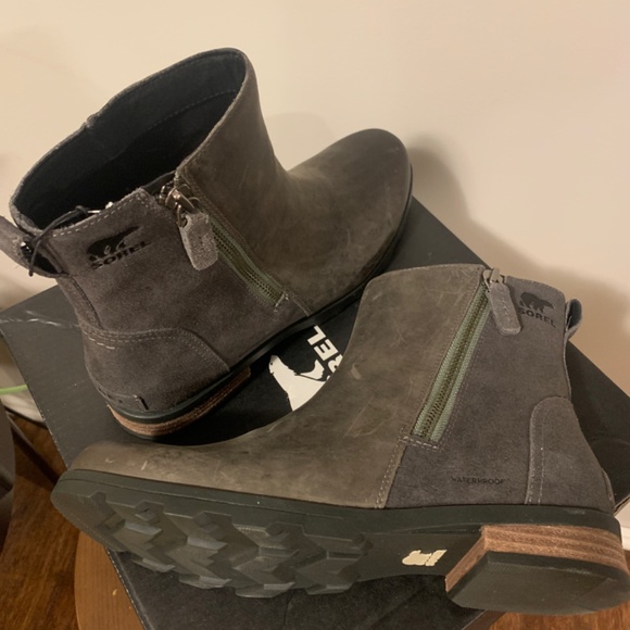 Sorel Booties - Picture 2 of 4